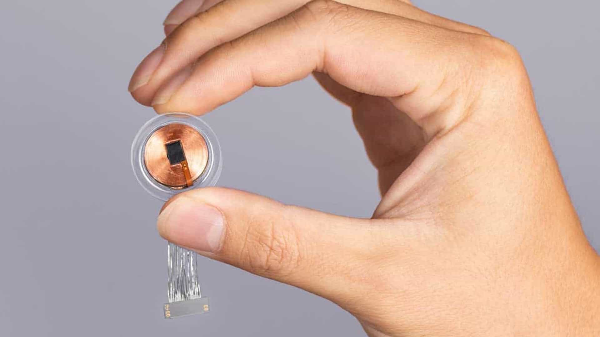 Chip para a implantação em suas cabeças.+